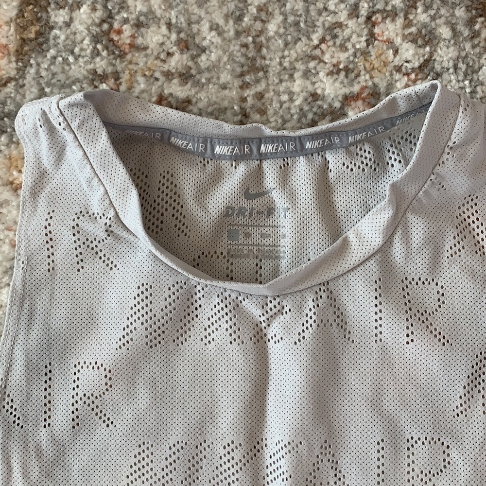 Women’s Nike Workout Tank Top DriFit Gym Bra Pickleball Tennis Athleisure Sweat - Picture 6 of 8